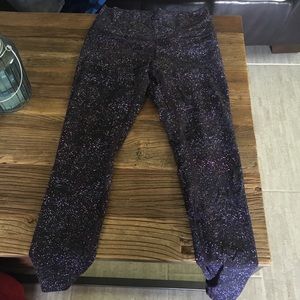 Lululemon wunder under. Barely worn.